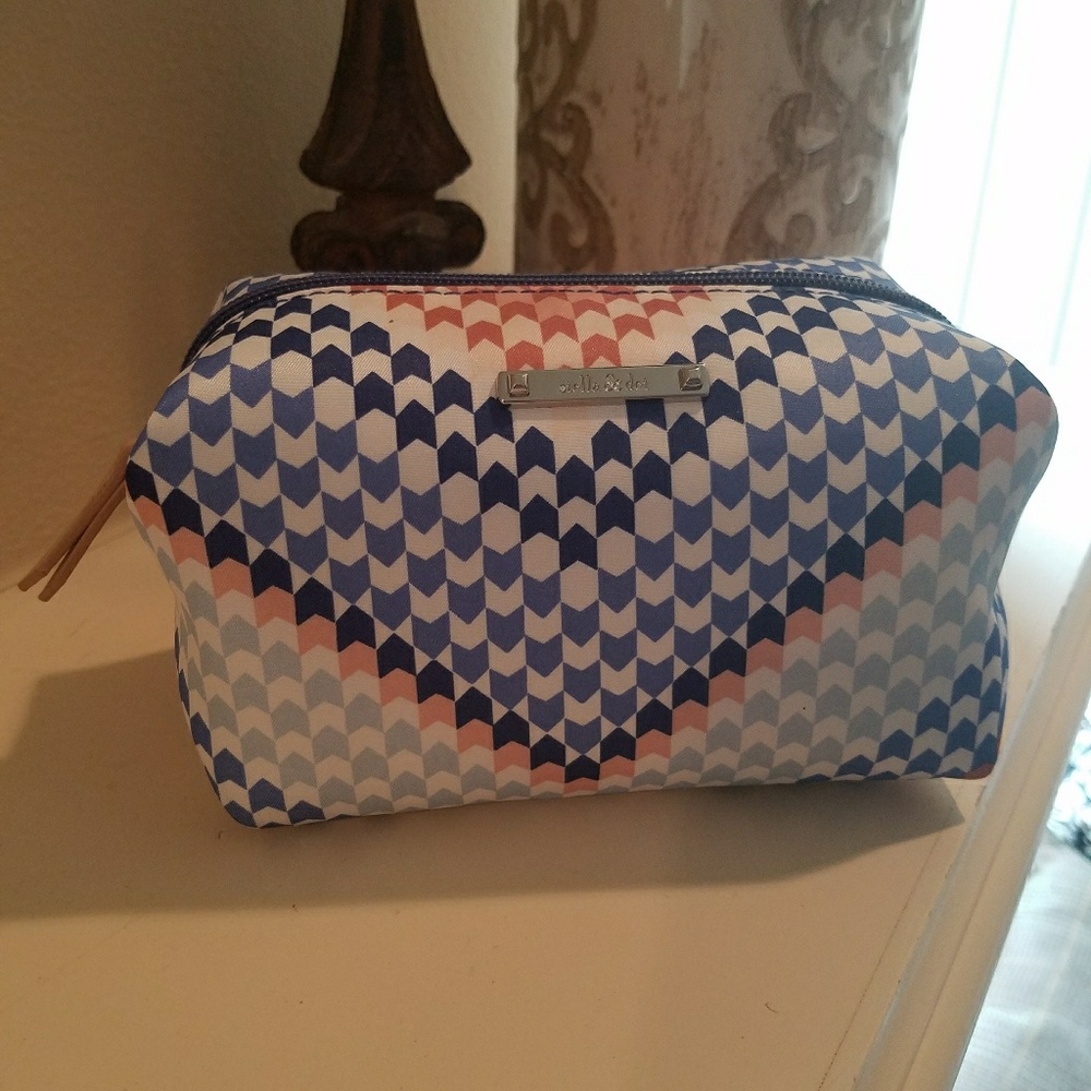 Stella & Dot travel Pouf